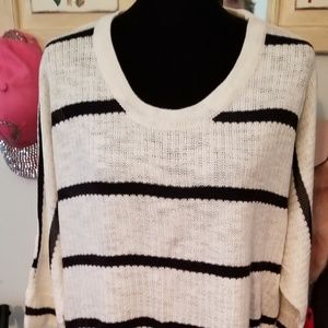 Soft surroundings size 1x, white and blue strip